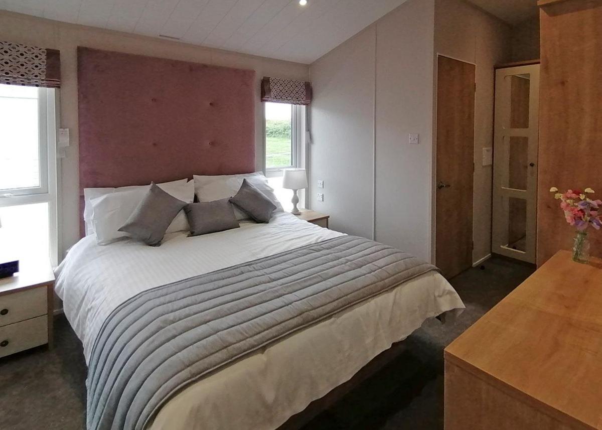 Fladbury The Springs Lakeside Holiday Park מראה חיצוני תמונה