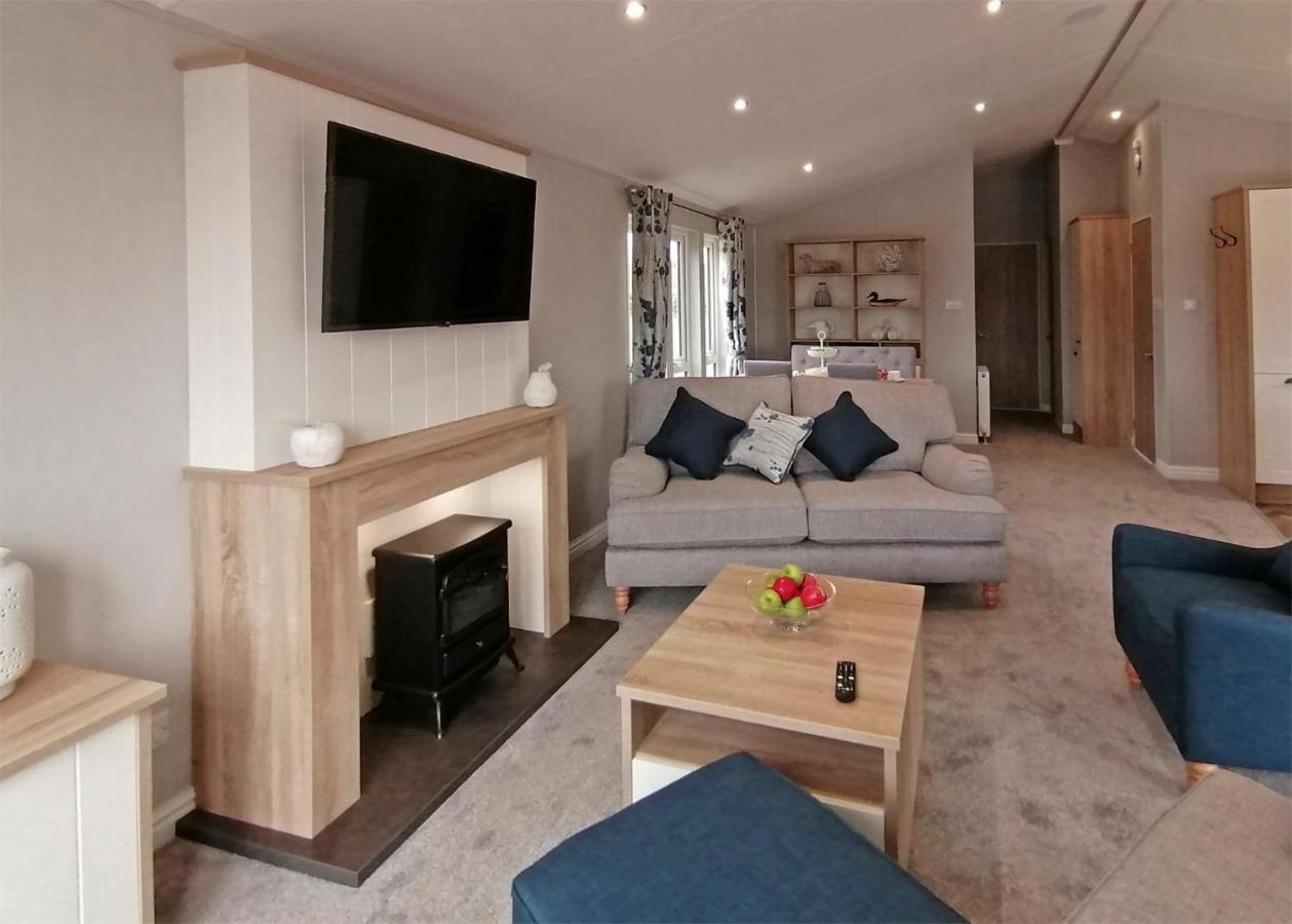 Fladbury The Springs Lakeside Holiday Park מראה חיצוני תמונה