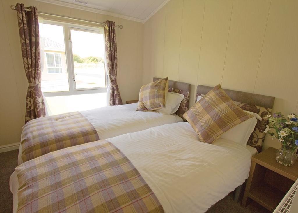 Fladbury The Springs Lakeside Holiday Park חדר תמונה